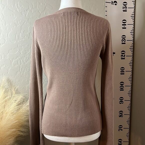 Olivaceous taupe ribbed top split seam at hemline crewneck bell sleeves SZ S - Picture 5 of 11